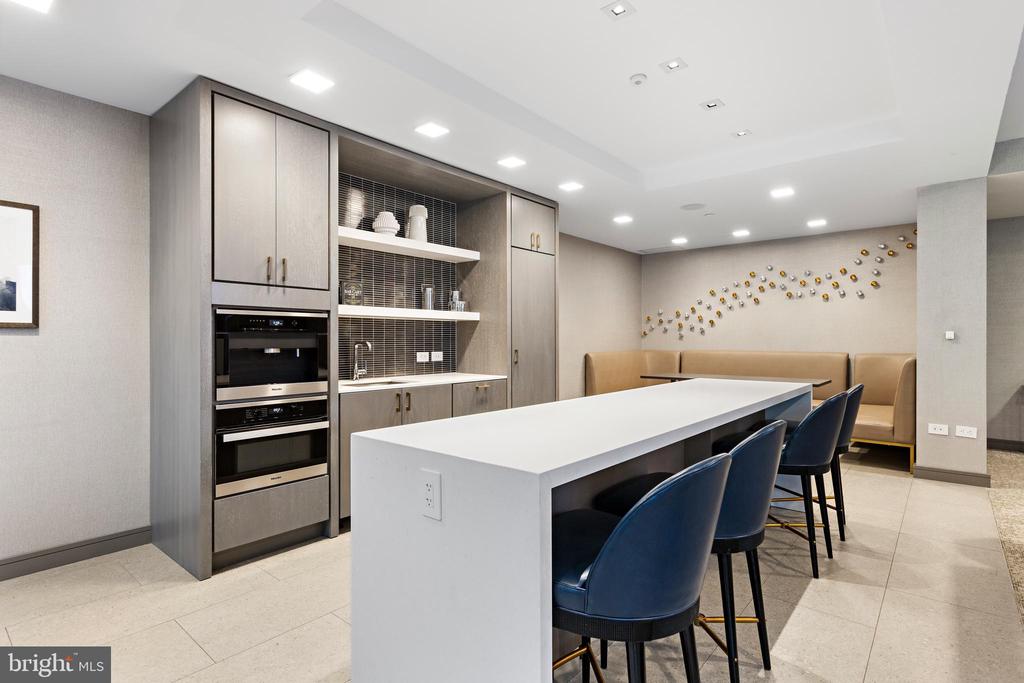 30 MELROSE TERR Unit: 216