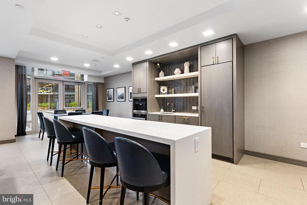 30 MELROSE TERR Unit: 216