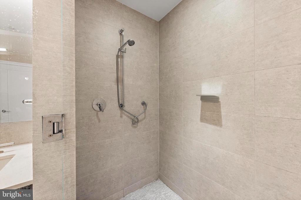 30 MELROSE TERR Unit: 216
