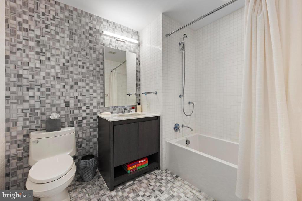 30 MELROSE TERR Unit: 216