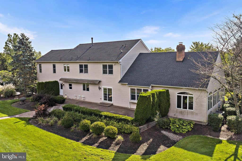 357 PETER FORMAN DRIVE