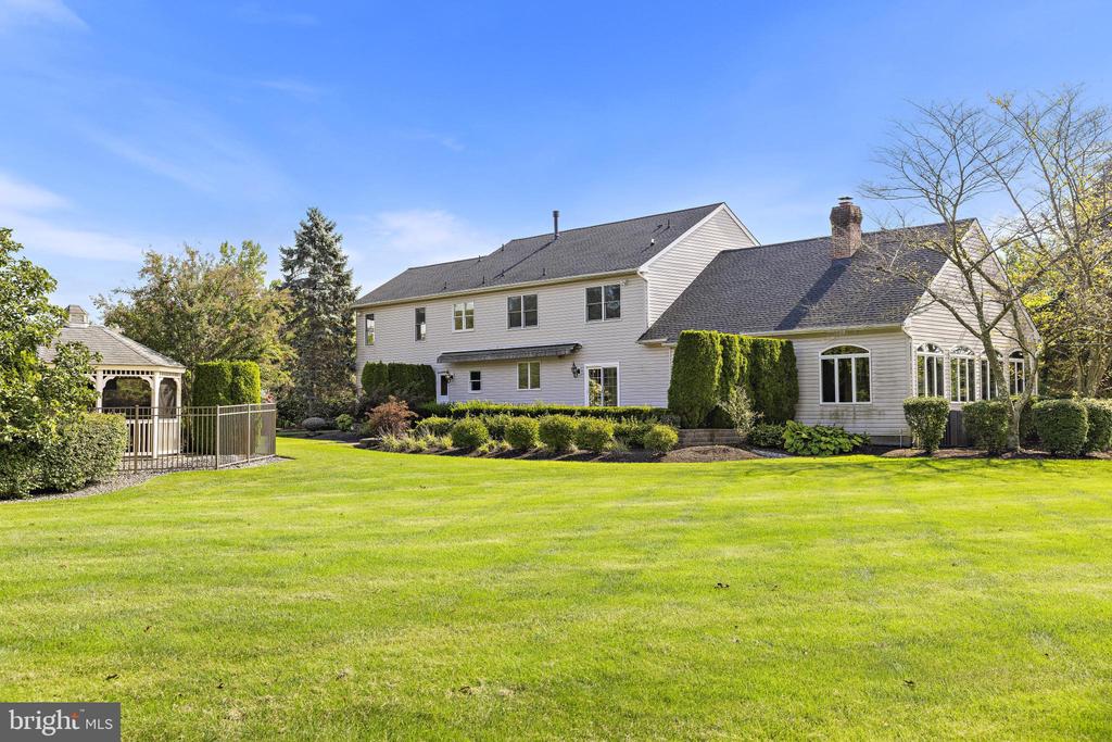357 PETER FORMAN DRIVE