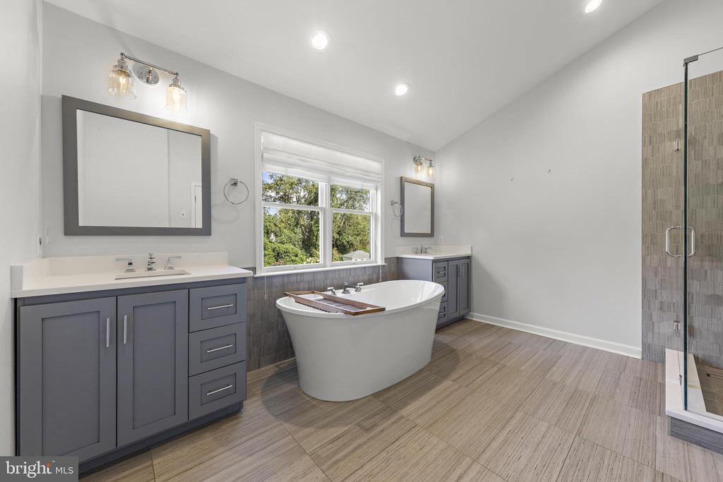357 PETER FORMAN DRIVE