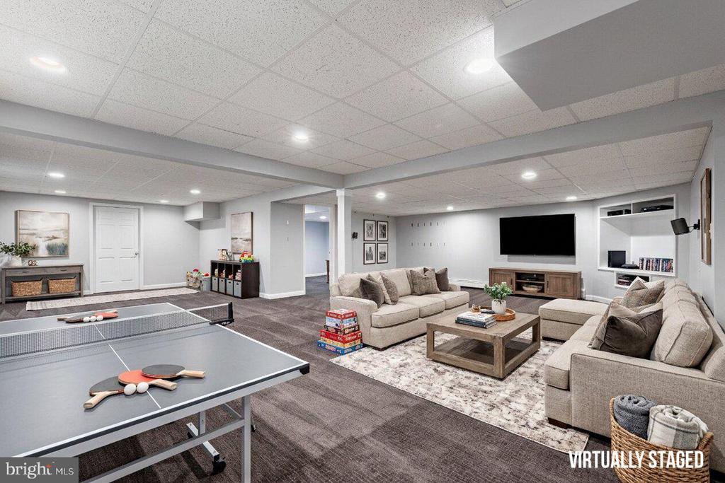 357 PETER FORMAN DRIVE