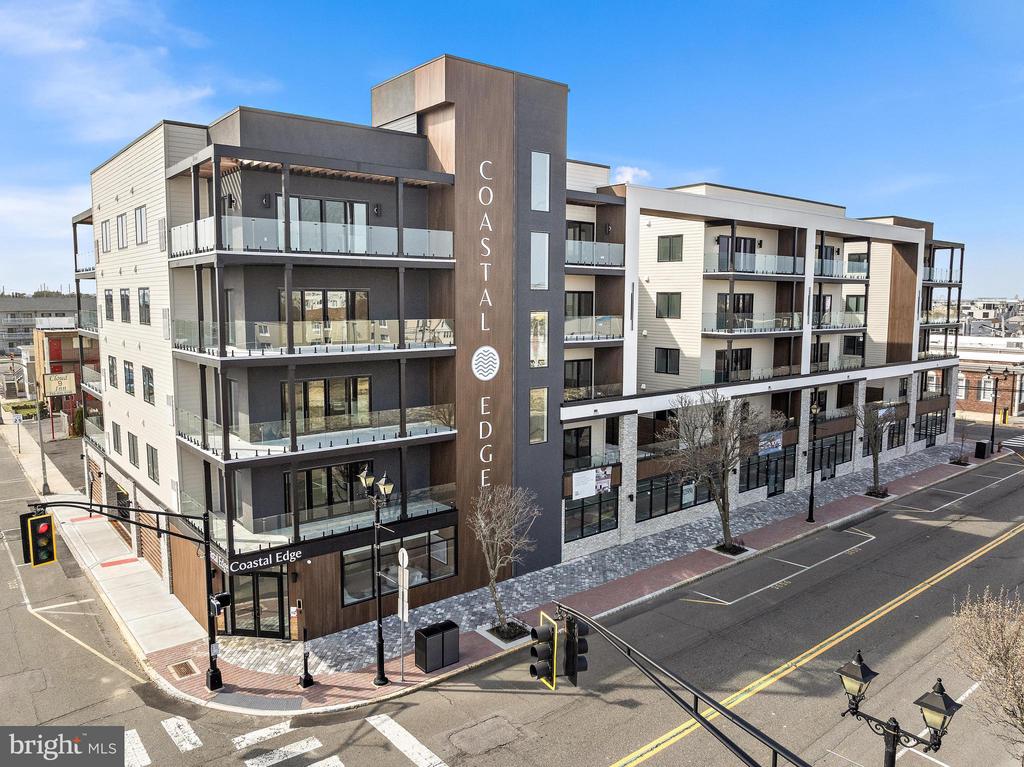 401 BOULEVARD BOULEVARD Unit: 405