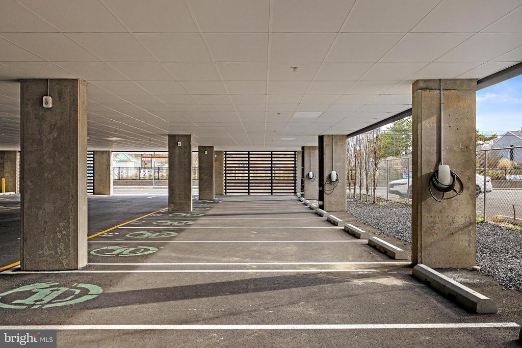401 BOULEVARD BOULEVARD Unit: 405