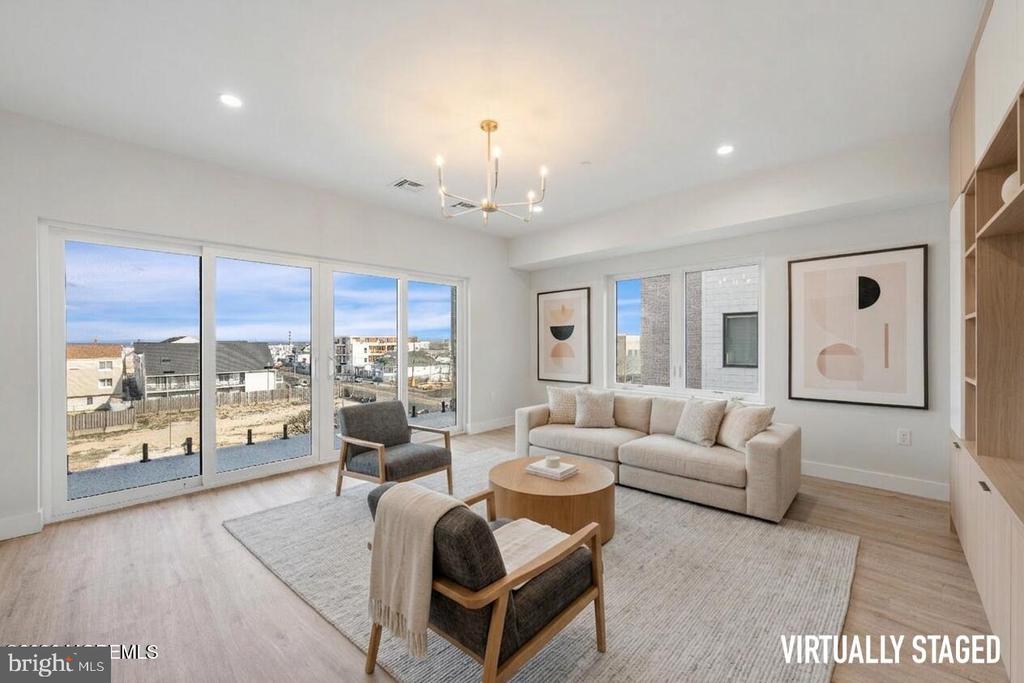 401 BOULEVARD BOULEVARD Unit: 405