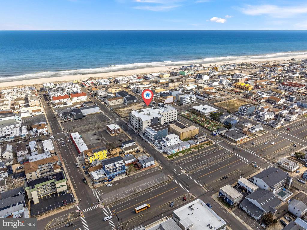 401 BOULEVARD BOULEVARD Unit: 405