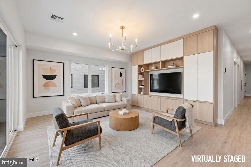 401 BOULEVARD BOULEVARD Unit: 405