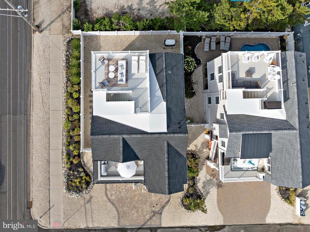 1 E 22ND STREET