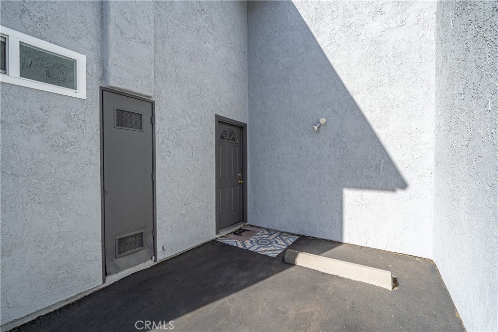 19792 Bromley Lane 3