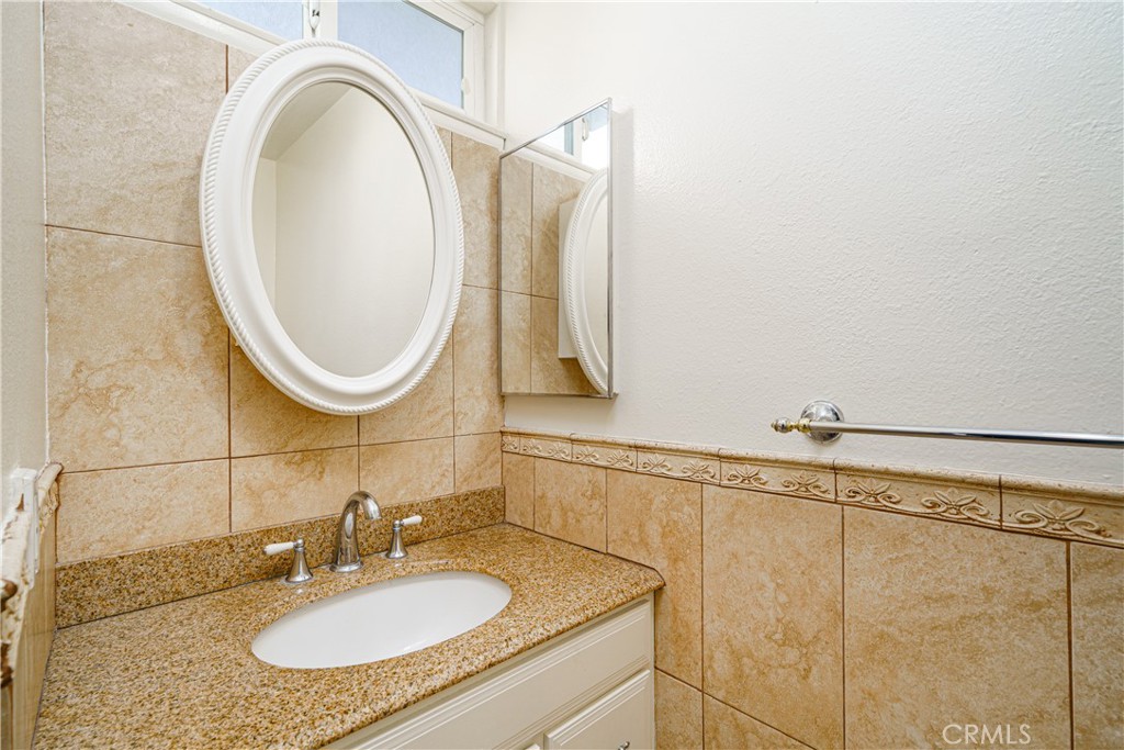 19792 Bromley Lane 3