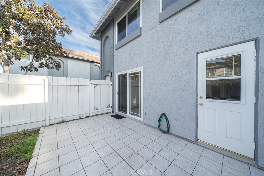 19792 Bromley Lane 3