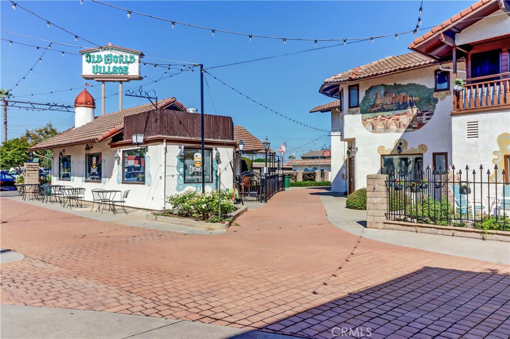 7561 Center Avenue Unit: 6