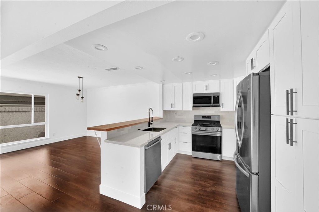 21702 Lake Vista Drive