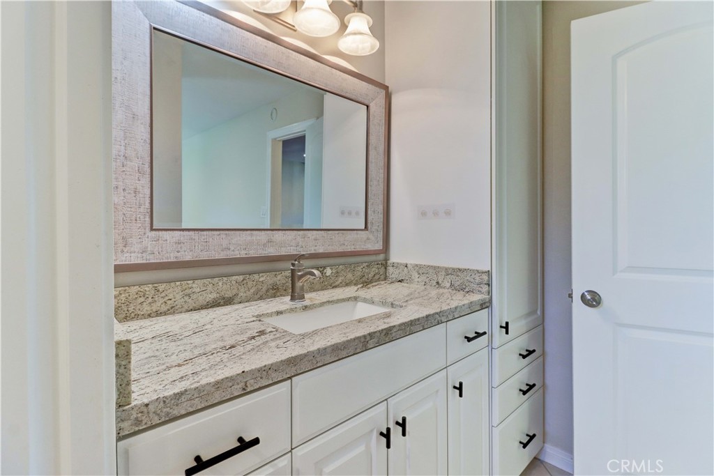 1010 W Macarthur Boulevard 68