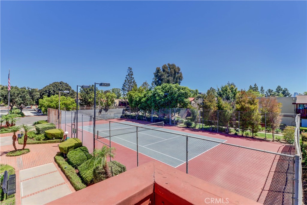 1010 W Macarthur Boulevard 68