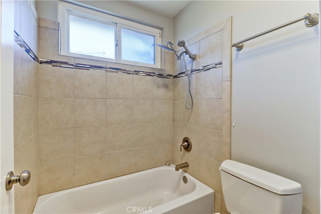 1010 W Macarthur Boulevard 68