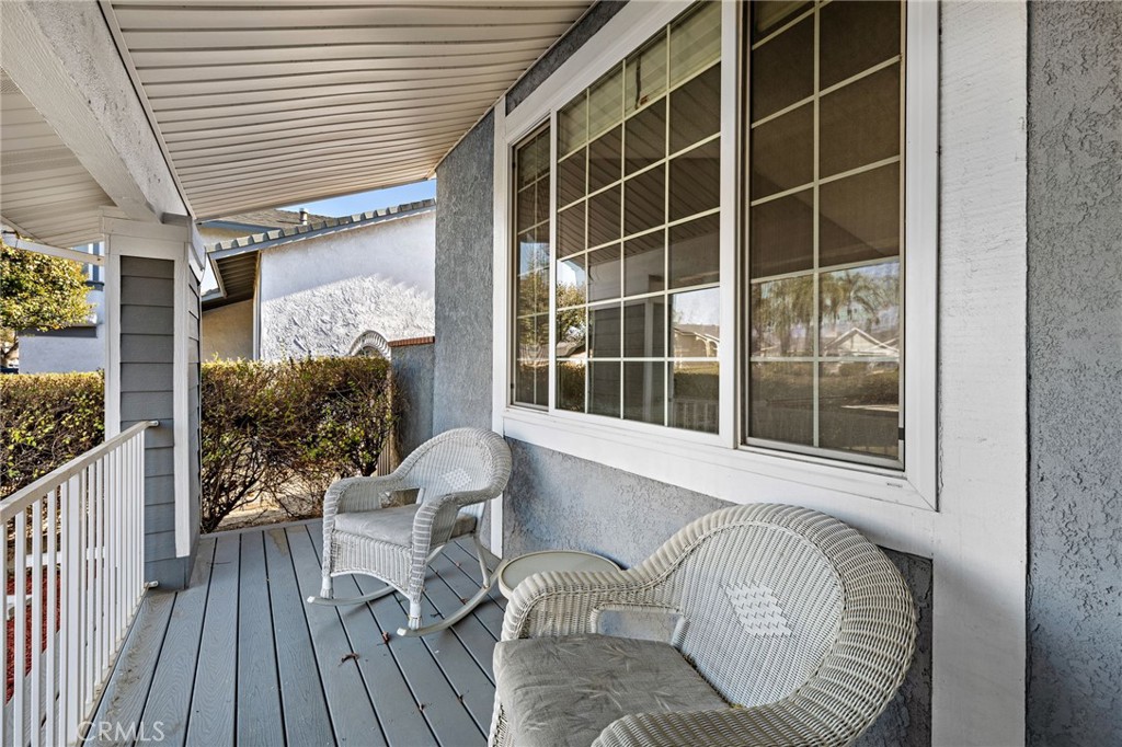 1562 E Bermuda Dunes Street