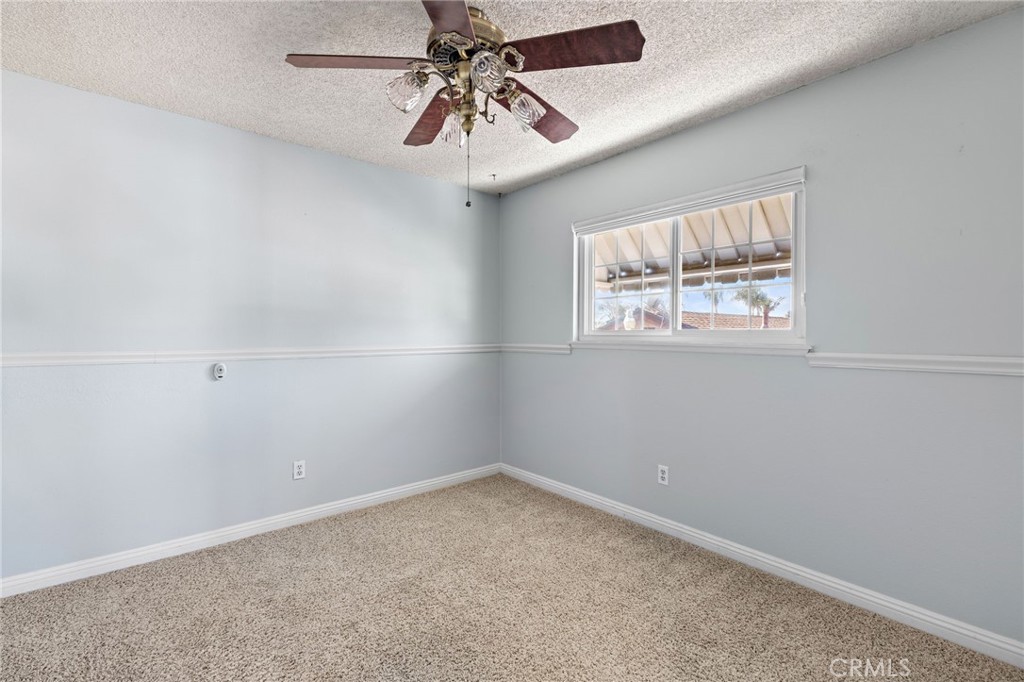 1562 E Bermuda Dunes Street