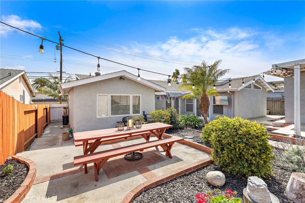 19101 Newland Street