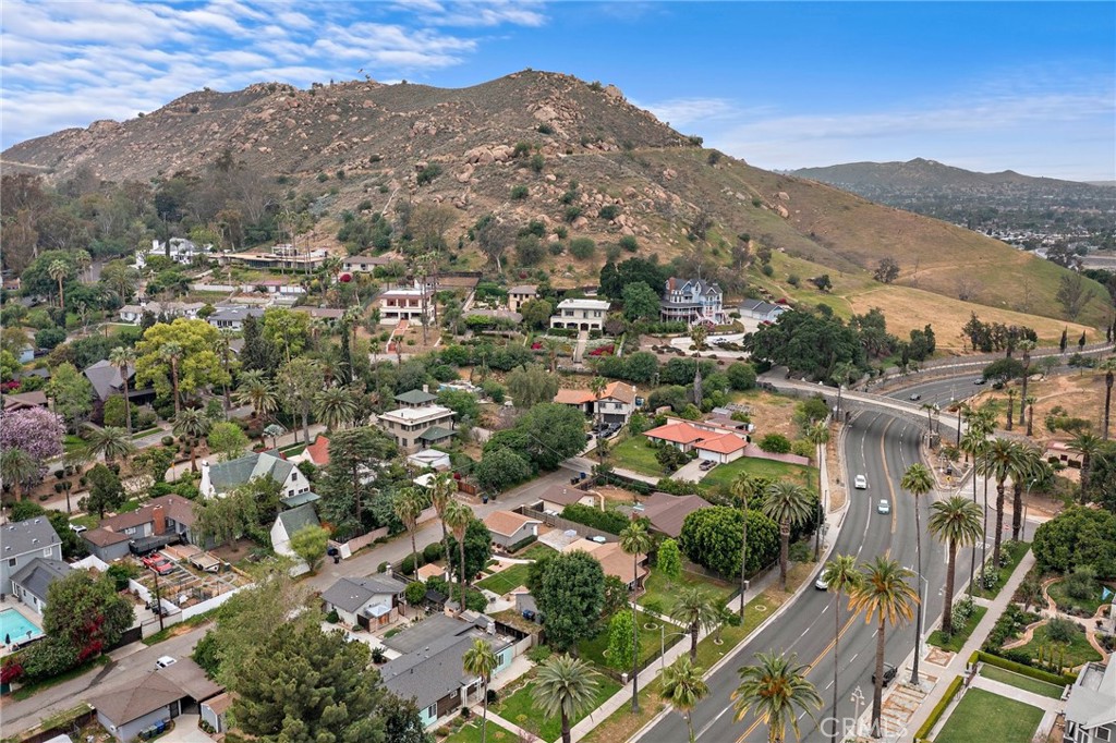 4574 Mission Inn Avenue