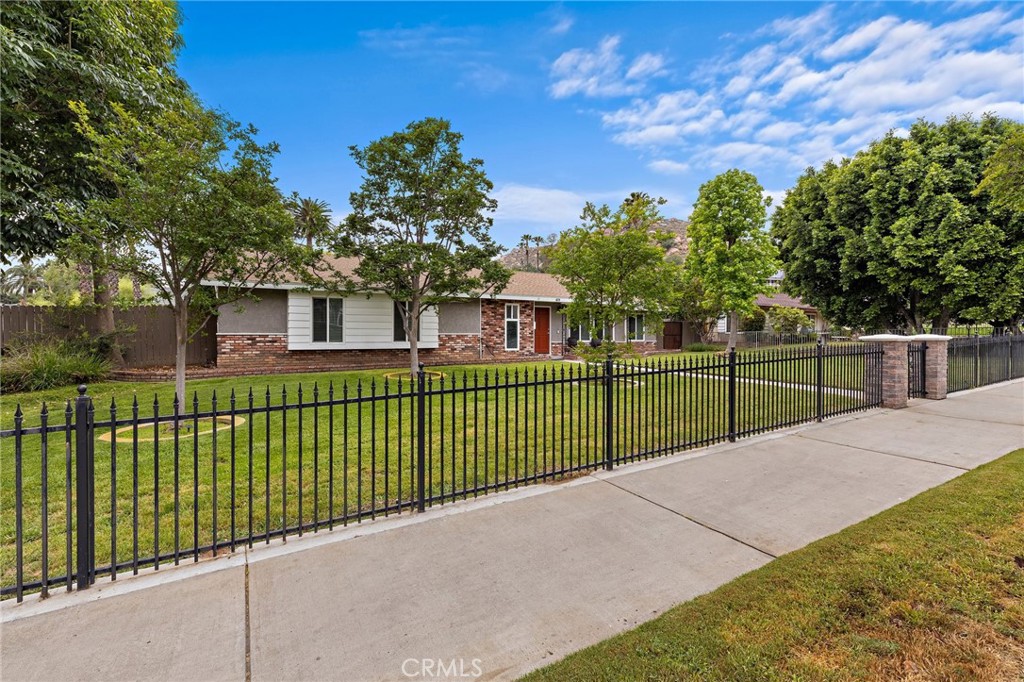 4574 Mission Inn Avenue