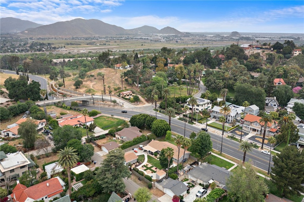 4574 Mission Inn Avenue