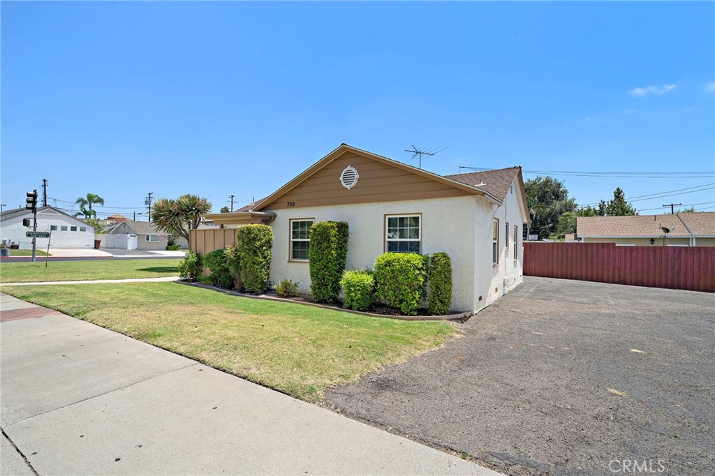 700 S Brea Boulevard