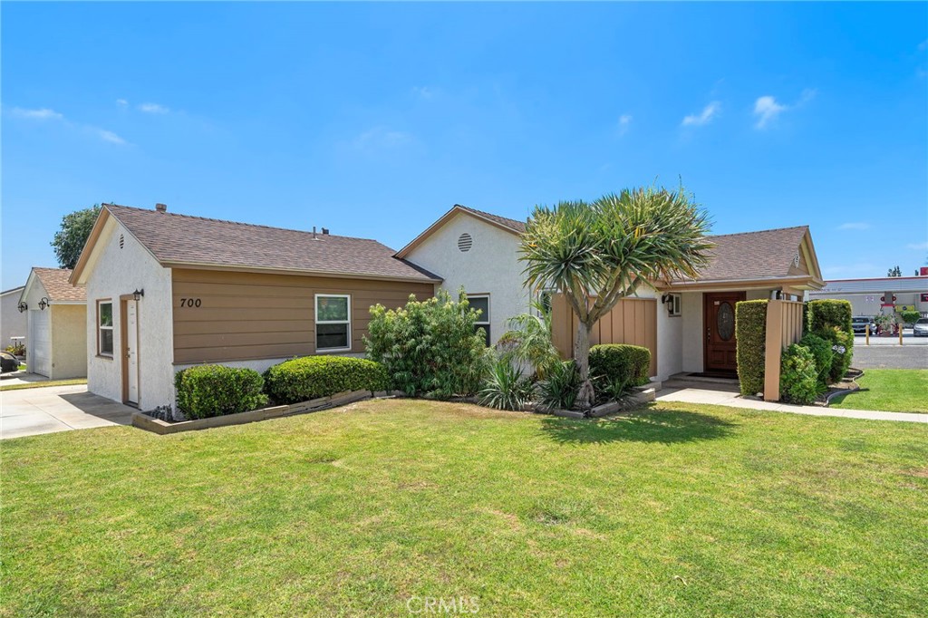 700 S Brea Boulevard