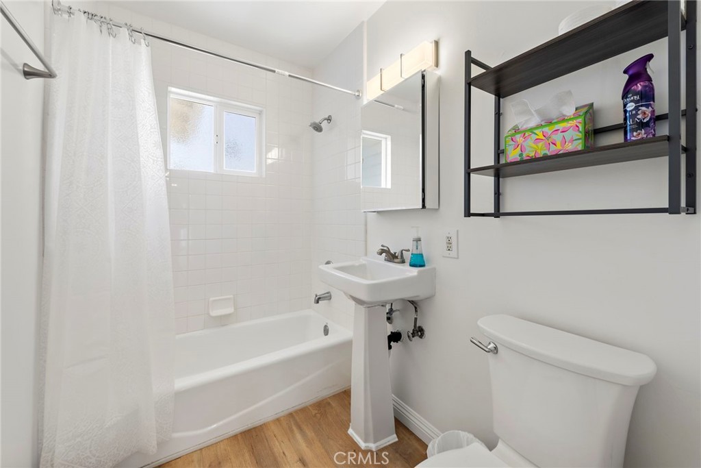 118 W Avenida Santiago