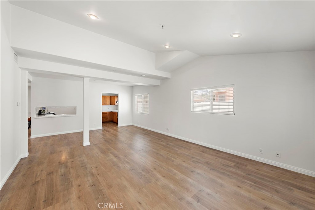 118 W Avenida Santiago