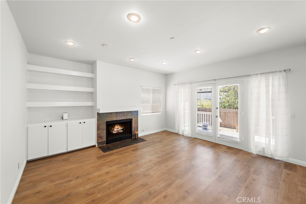 118 W Avenida Santiago