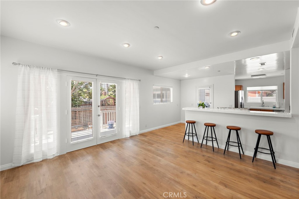 118 W Avenida Santiago