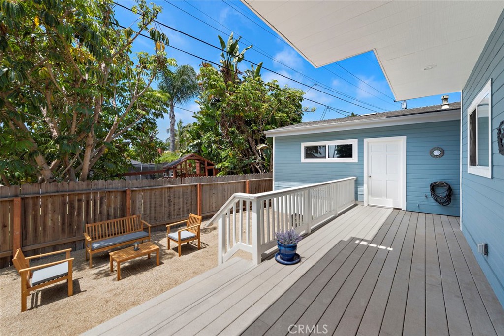 118 W Avenida Santiago