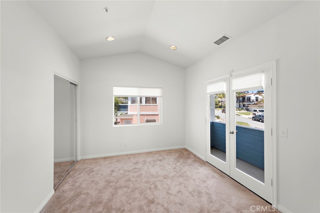 118 W Avenida Santiago