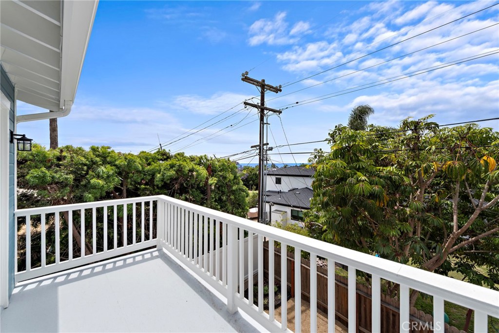 118 W Avenida Santiago