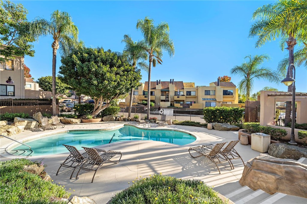 25761 Le Parc 82