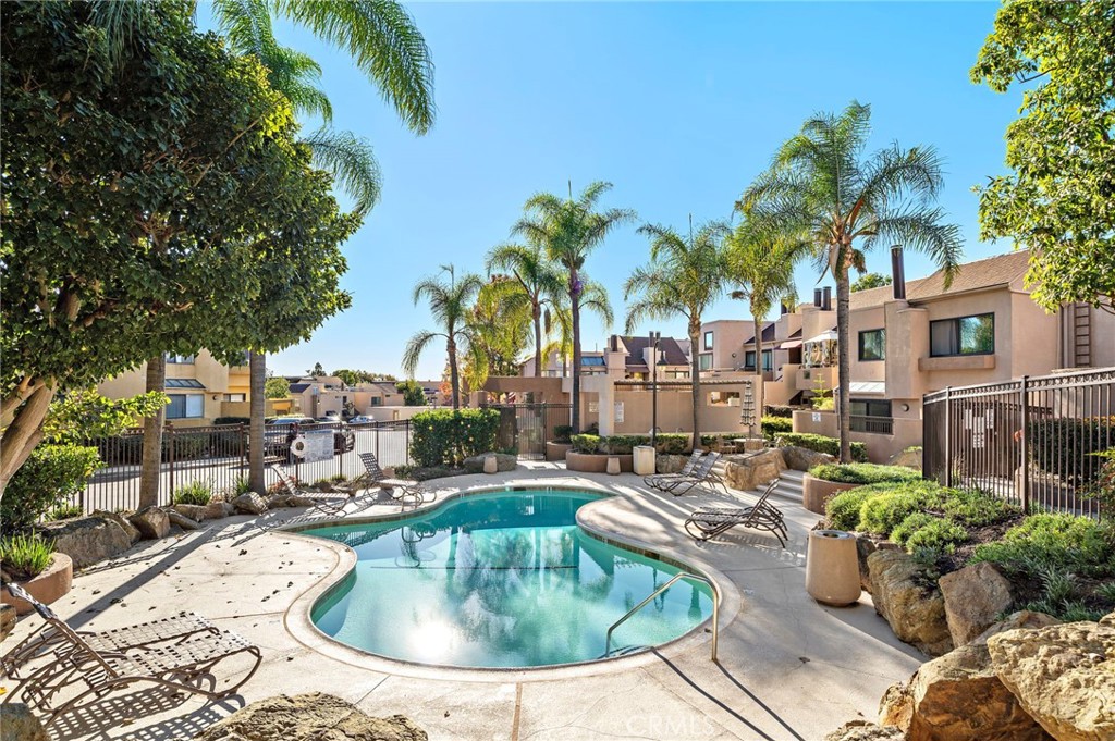 25761 Le Parc 82