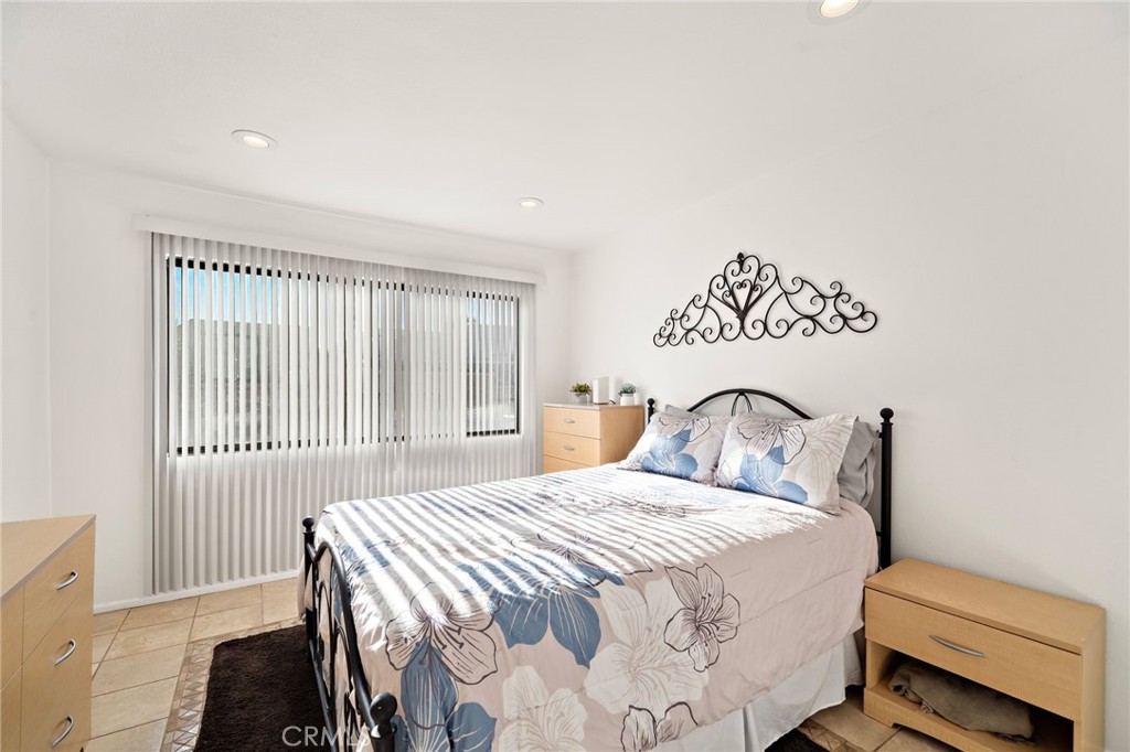 25761 Le Parc 82