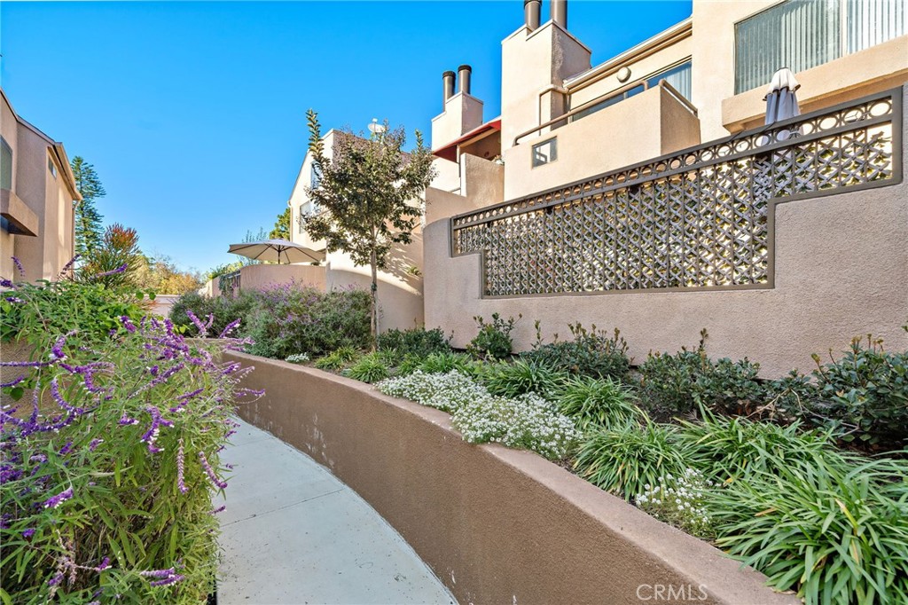 25761 Le Parc 82