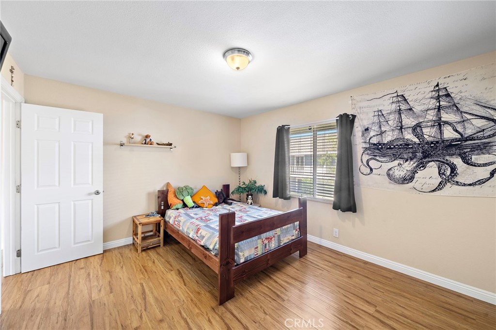 2404 Niagara