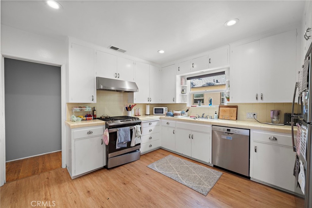 834 N Grand Street
