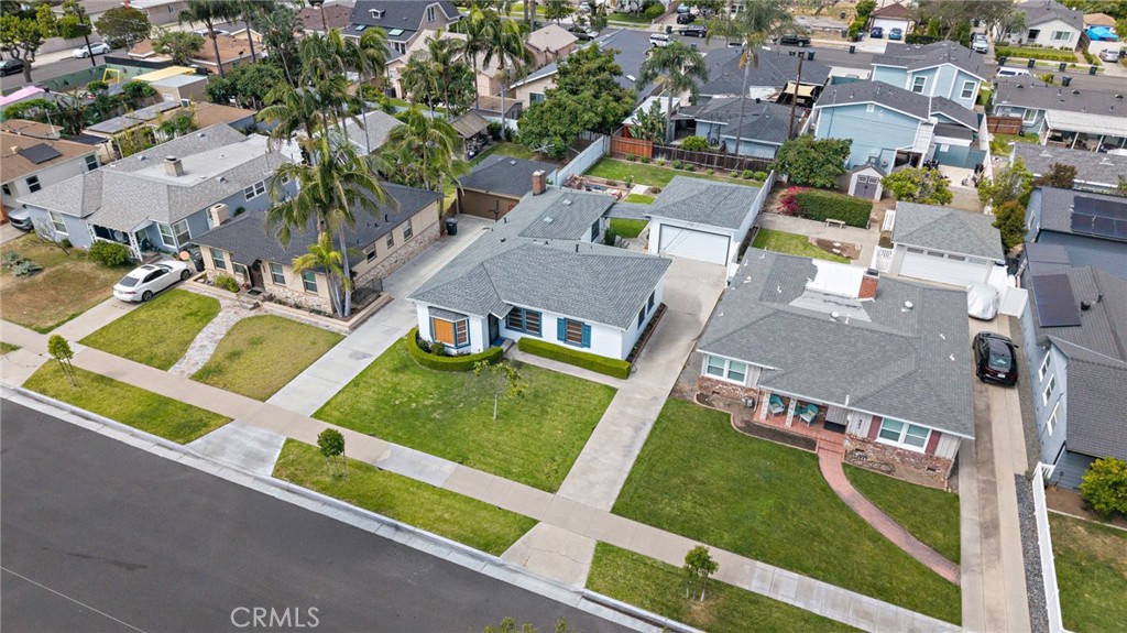 834 N Grand Street
