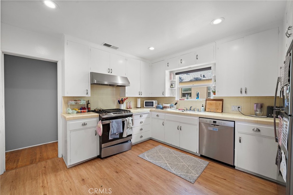 834 N Grand Street