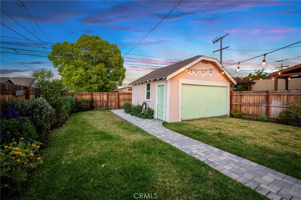 3534 Gundry Avenue