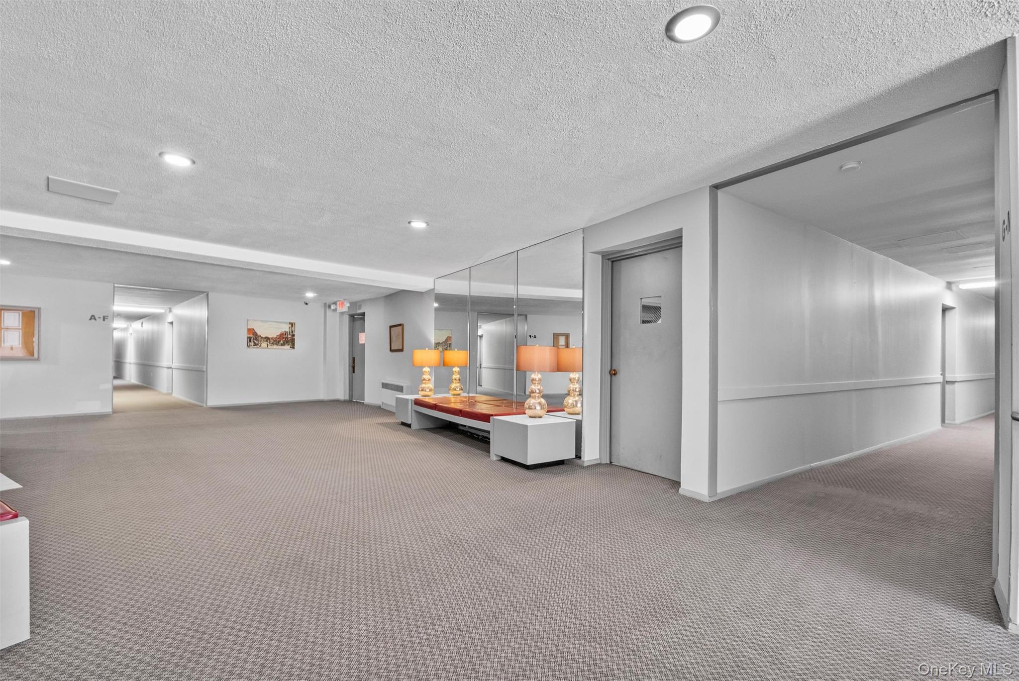 1 Lakeview Drive Unit: 1P