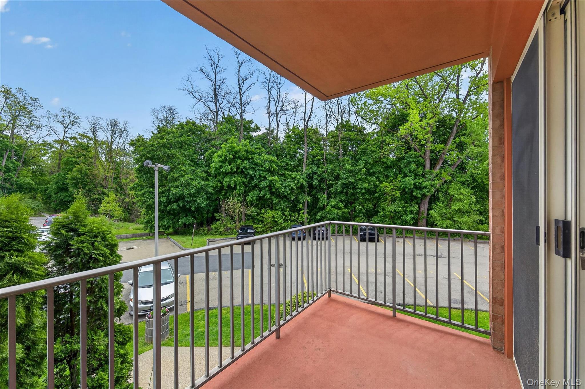 1 Lakeview Drive Unit: 1P