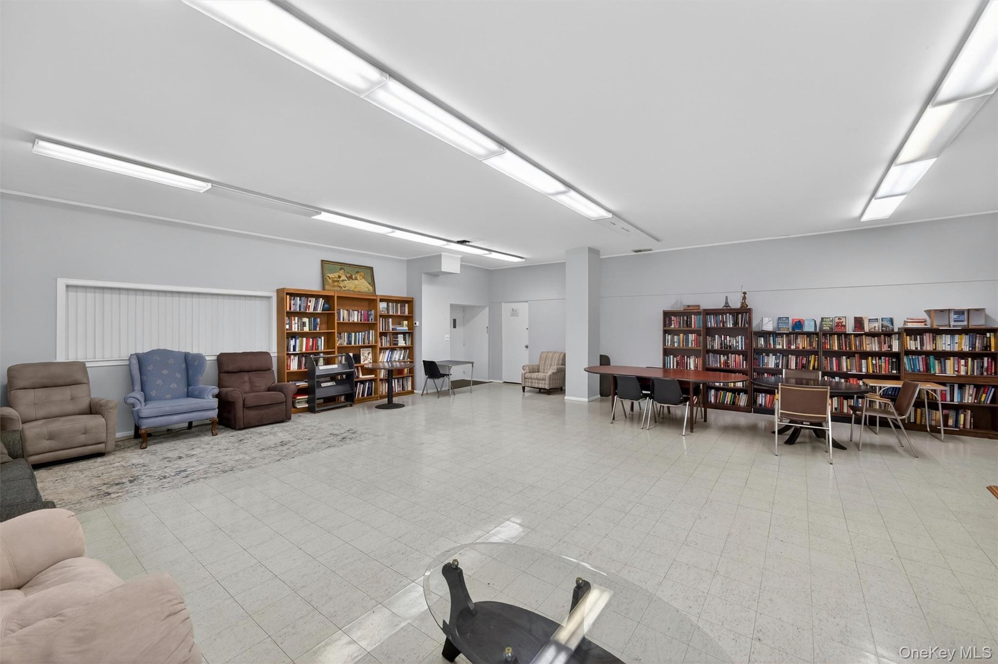 1 Lakeview Drive Unit: 1P