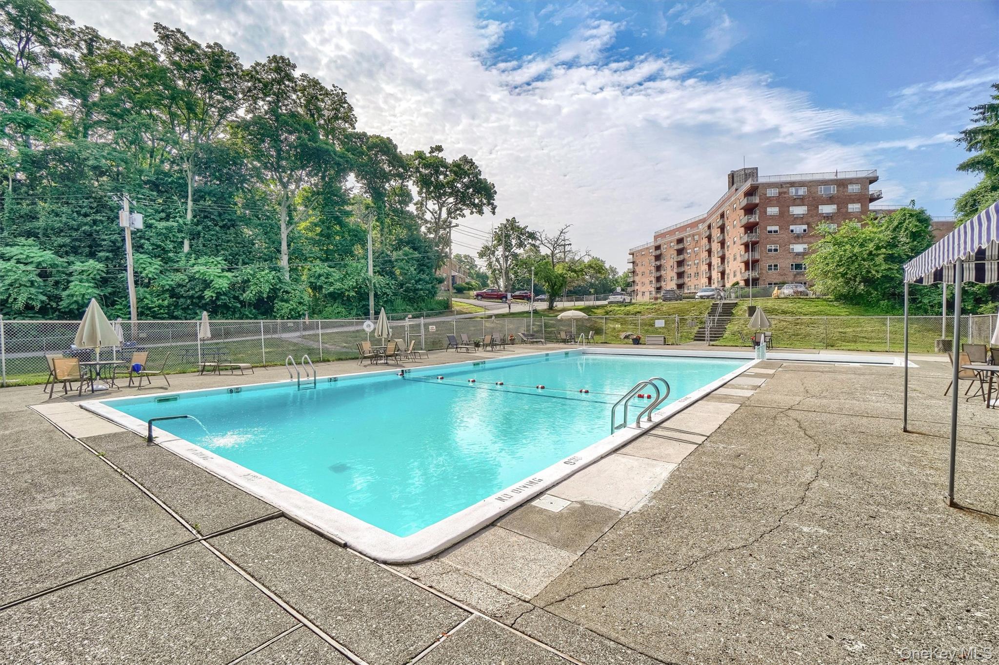 1 Lakeview Drive Unit: 1P